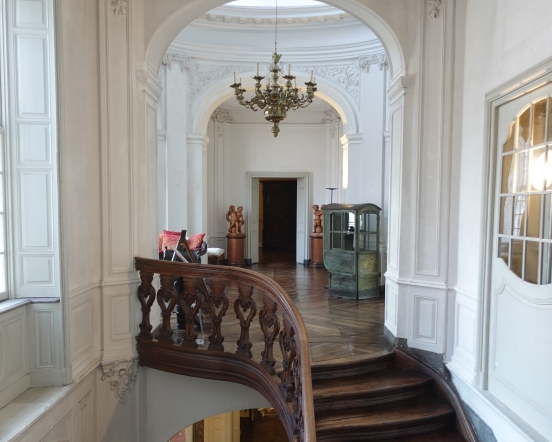 Bâtiment "Les Bateliers" escalier et couloir