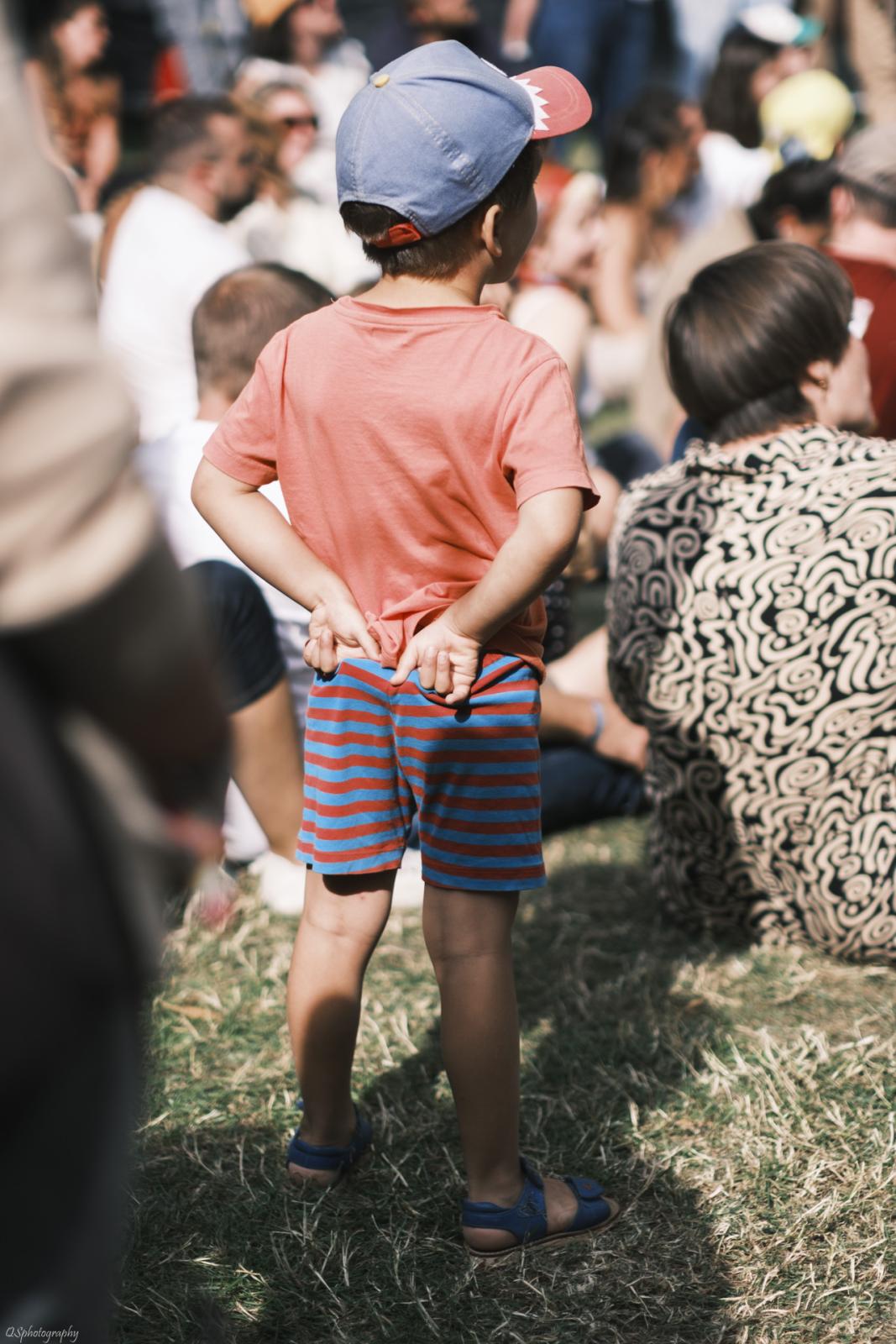 Enfants sur le site.