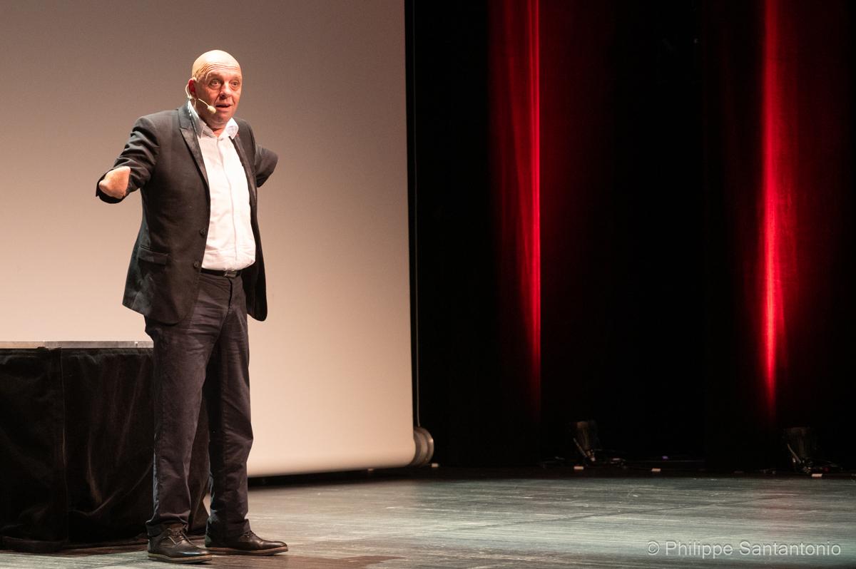 Philippe Croizon lors de sa conférence - par Philippe Santantonio