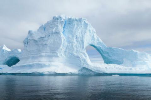Iceberg Derek Oyen
